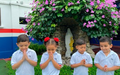 MES DE LA VIRGEN MARÍA