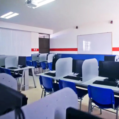 gimnasio-el-recreo_laboratorio de idiomas
